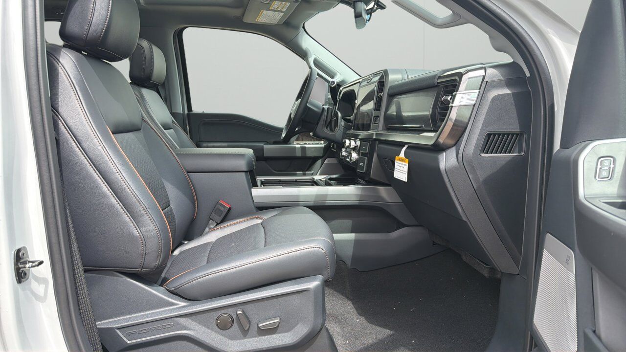 2026 Ford Super Duty F-350 SRW Lariat Sherwood Park AB