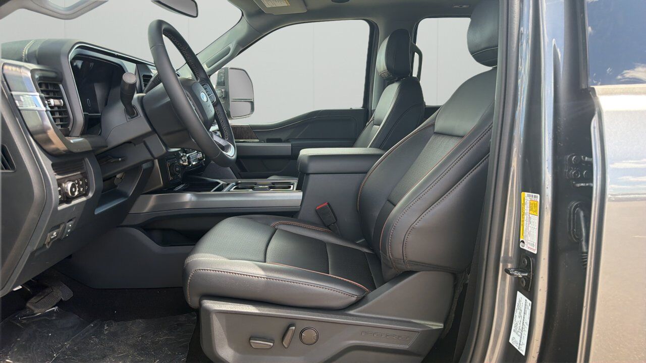 2026 Ford Super Duty F-350 SRW Lariat Sherwood Park AB