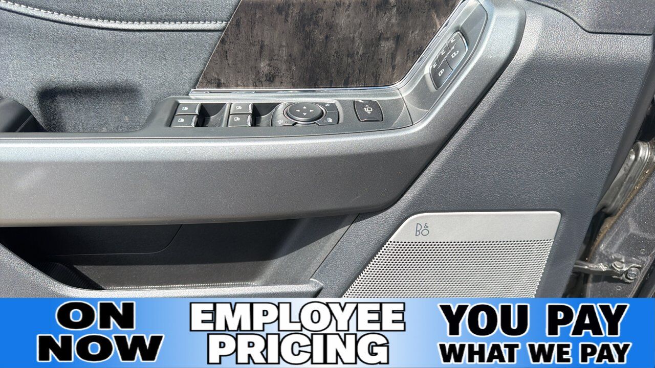 2026 Ford Super Duty F-350 SRW Lariat Sherwood Park AB