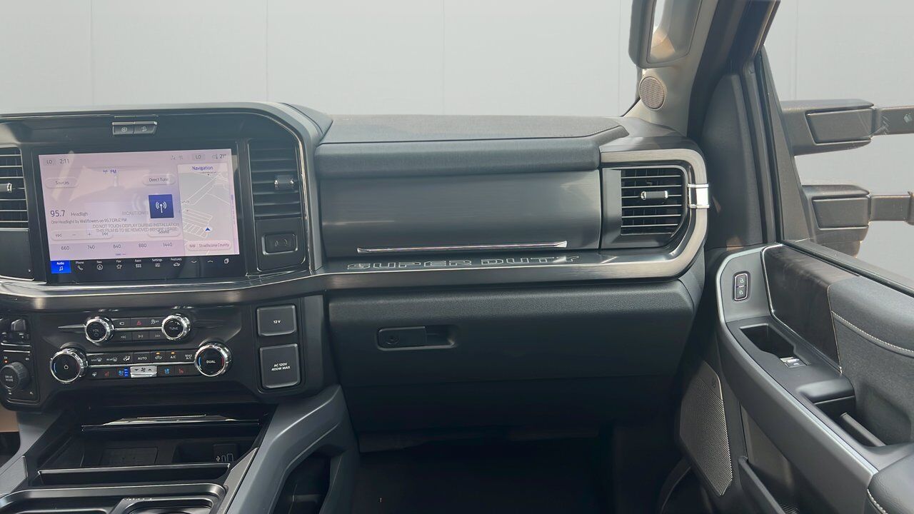 2026 Ford Super Duty F-350 SRW Lariat Sherwood Park AB