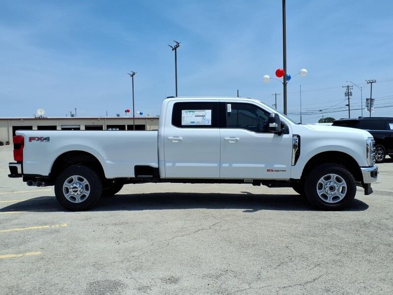 2026 Ford Super Duty F-350 SRW XL