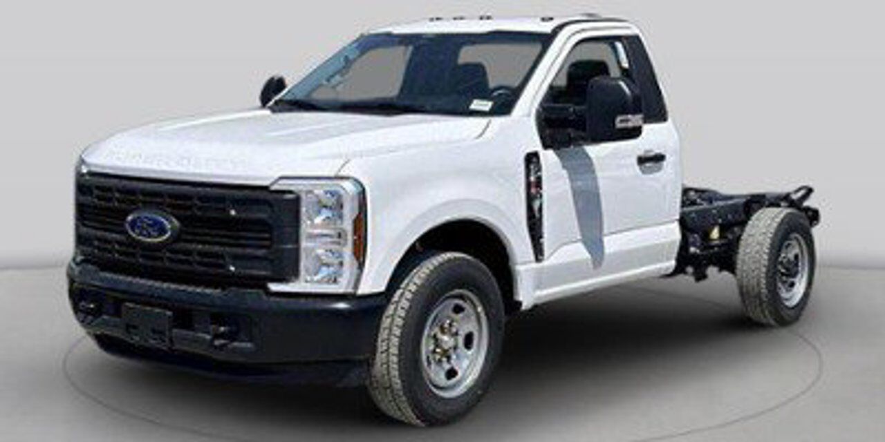 2026 Ford Super Duty F-350 SRW XL