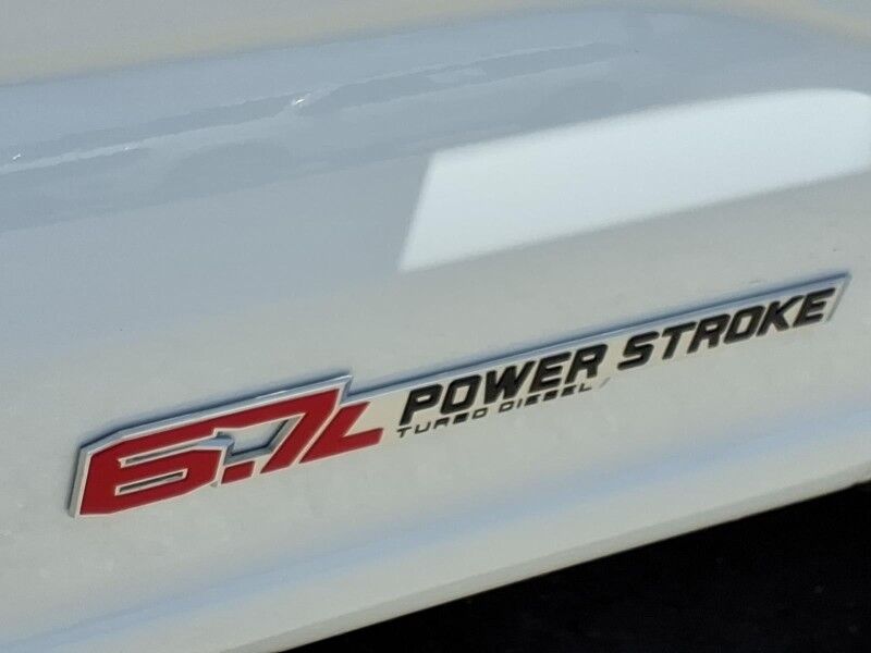 2026 Ford Super Duty F-350 SRW XLT