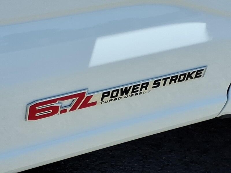 2026 Ford Super Duty F-350 SRW XLT