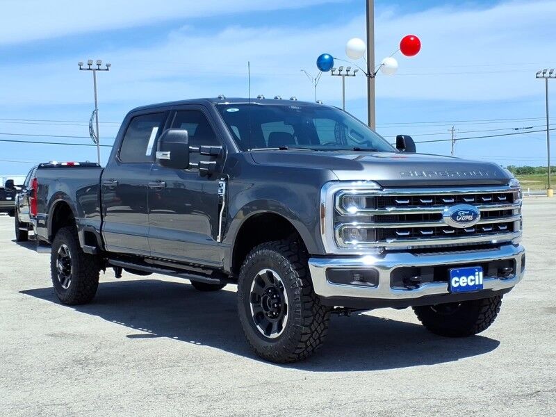 2026 Ford Super Duty F-350 SRW XLT