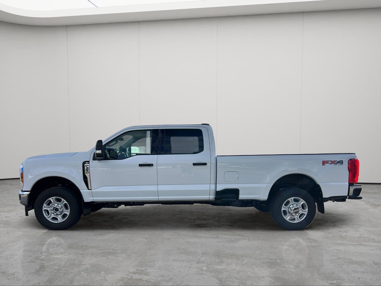 2026 Ford Super Duty F-350 SRW XLT