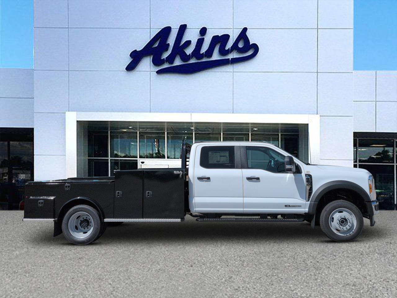 2026 Ford Super Duty F-450 DRW Flatbed