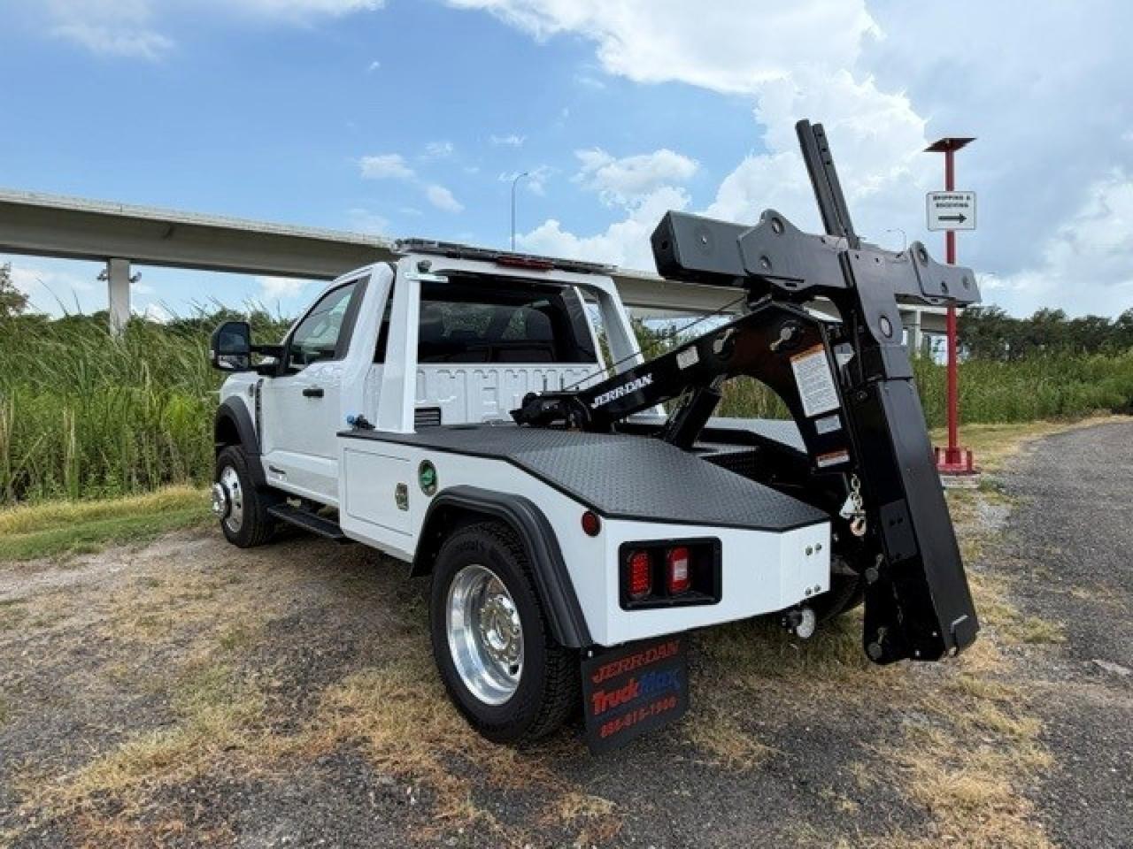 2026 Ford Super Duty F-450 DRW Jerr-Dan MPL-NGS Standard Wrecker Truck