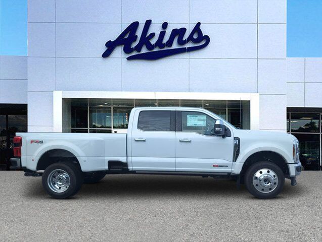 2026 Ford Super Duty F-450 DRW LARIAT Appleton WI