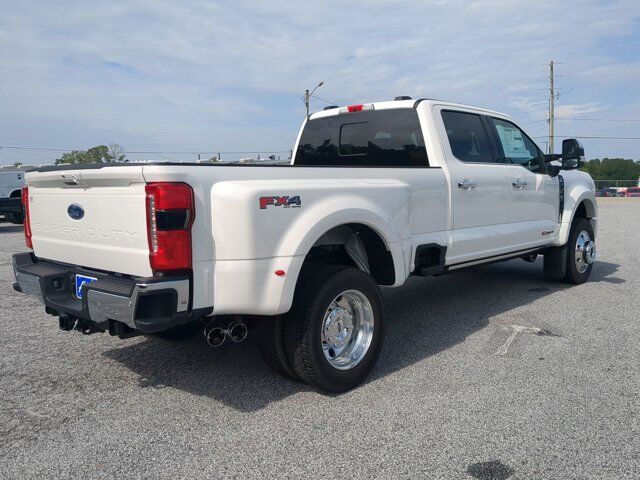 2026 Ford Super Duty F-450 DRW LARIAT Appleton WI
