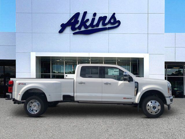 2026 Ford Super Duty F-450 DRW LARIAT Appleton WI