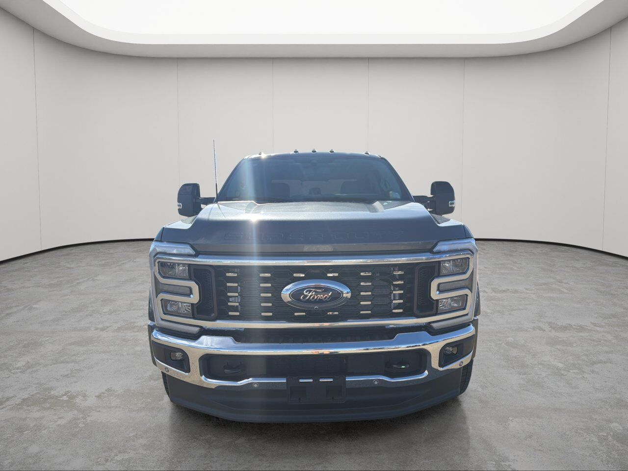 2026 Ford Super Duty F-450 DRW Lariat