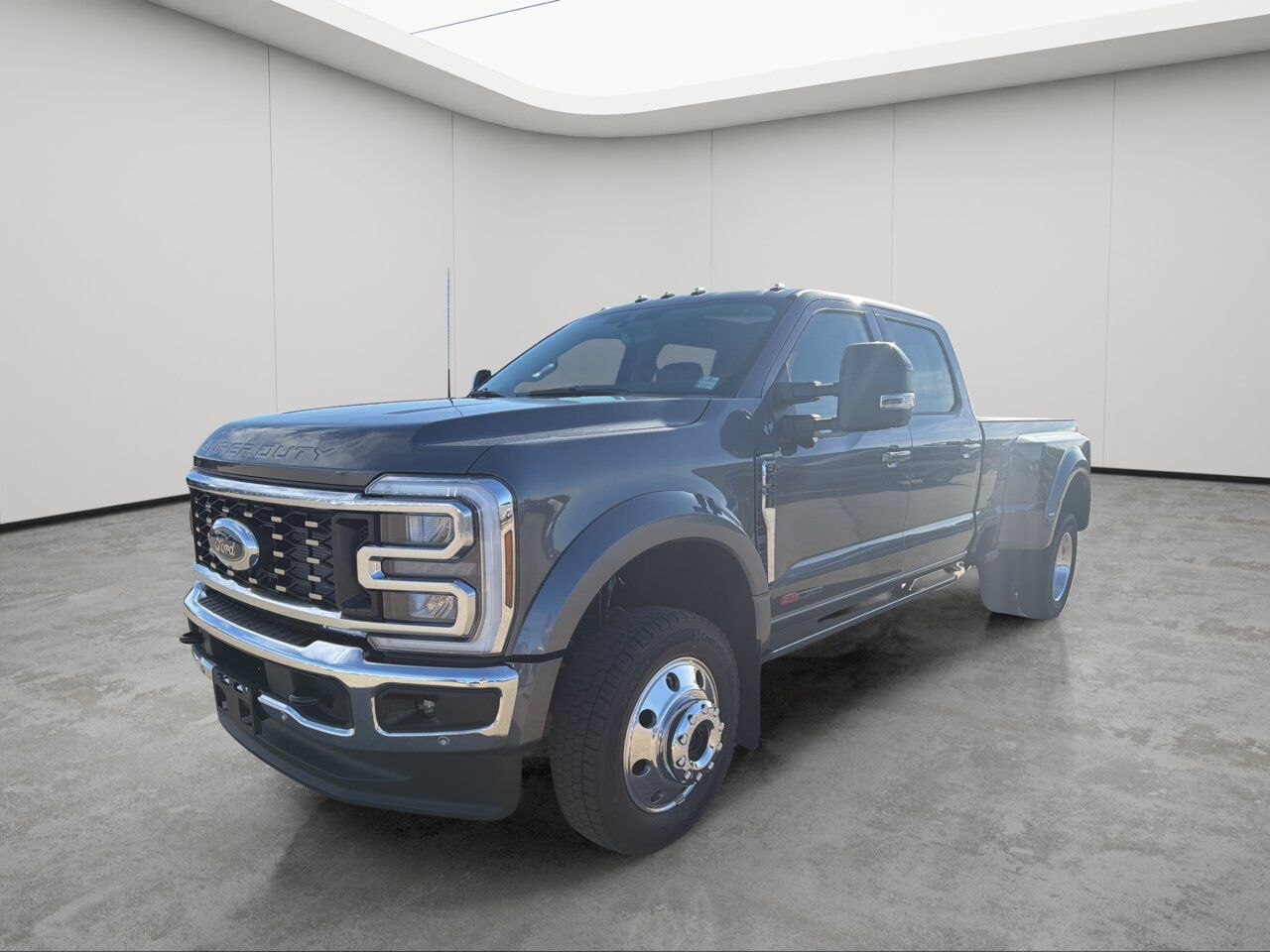 2026 Ford Super Duty F-450 DRW Lariat