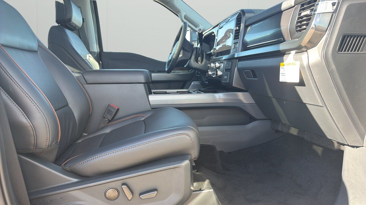 2026 Ford Super Duty F-450 DRW Lariat Sherwood Park AB