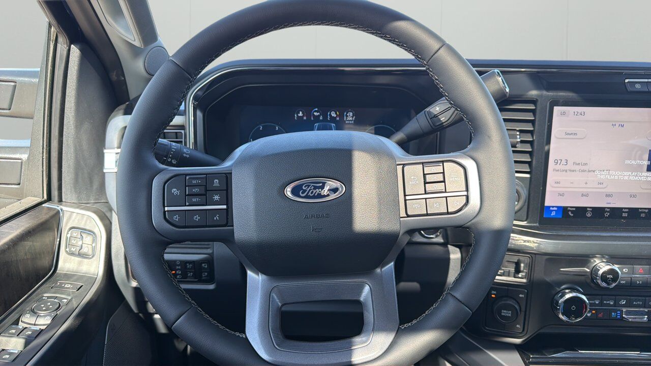 2026 Ford Super Duty F-450 DRW Lariat Sherwood Park AB