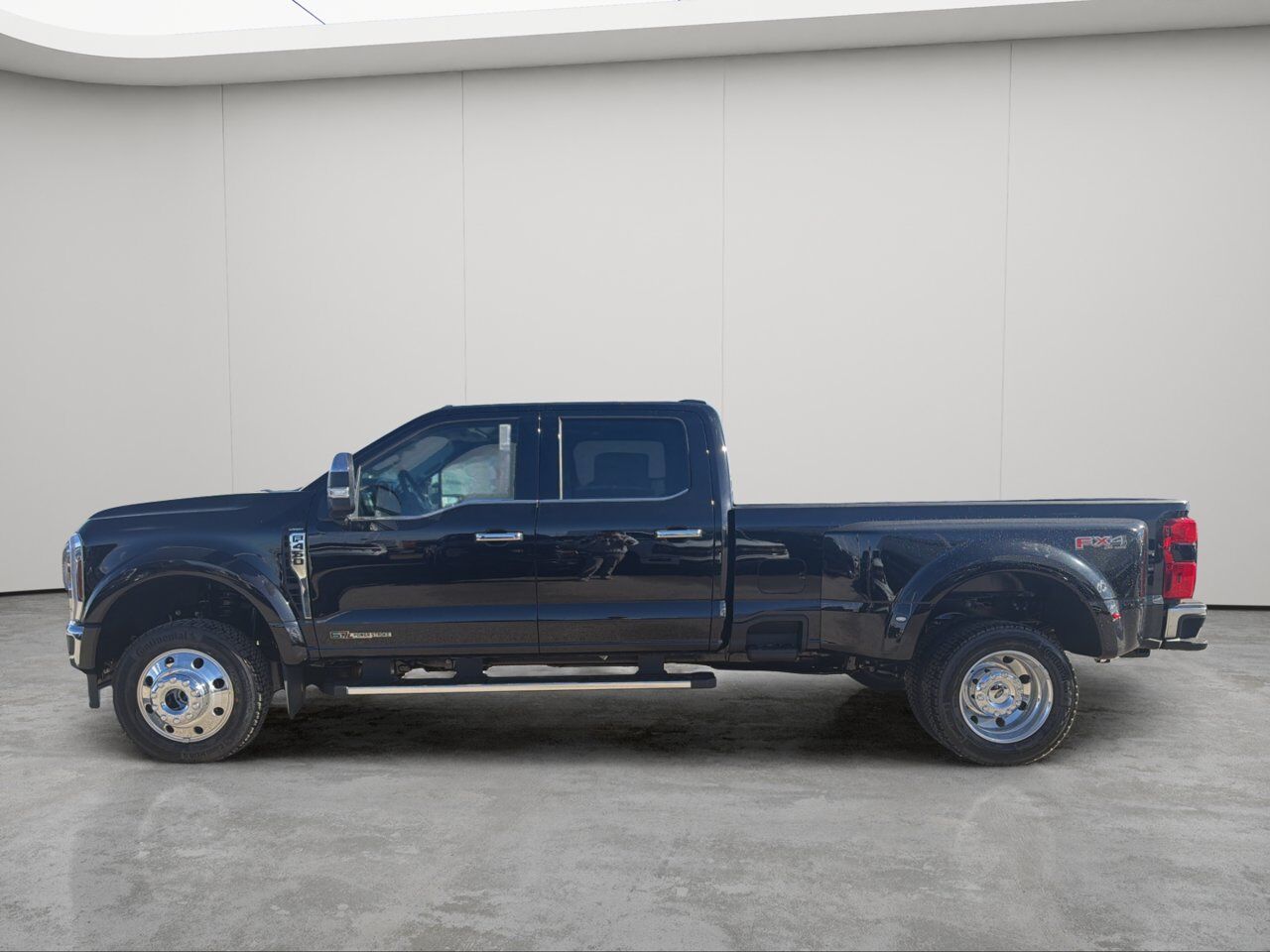2026 Ford Super Duty F-450 DRW Lariat Sherwood Park AB