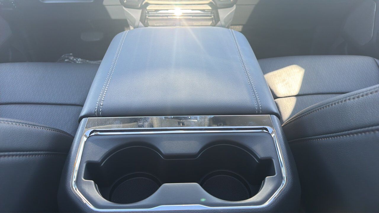2026 Ford Super Duty F-450 DRW Lariat Sherwood Park AB