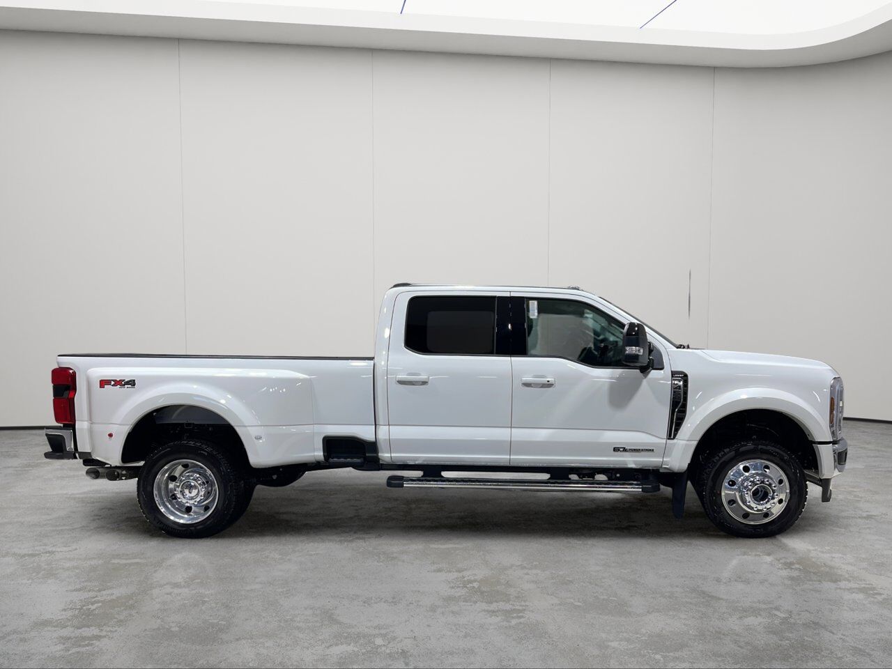 2026 Ford Super Duty F-450 DRW Lariat Sherwood Park AB