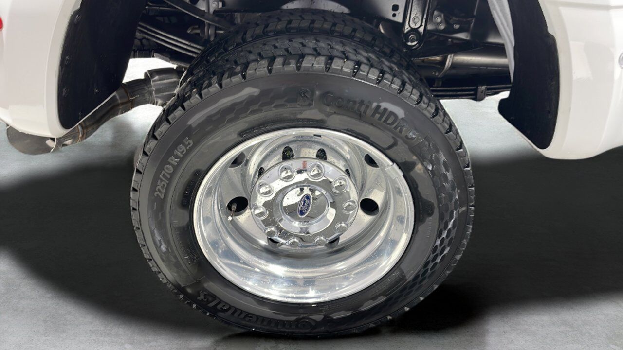 2026 Ford Super Duty F-450 DRW Lariat Sherwood Park AB