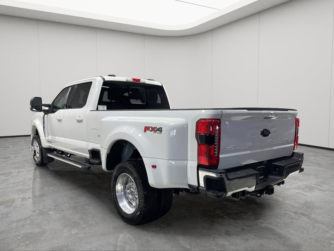 2026 Ford Super Duty F-450 DRW Lariat Sherwood Park AB