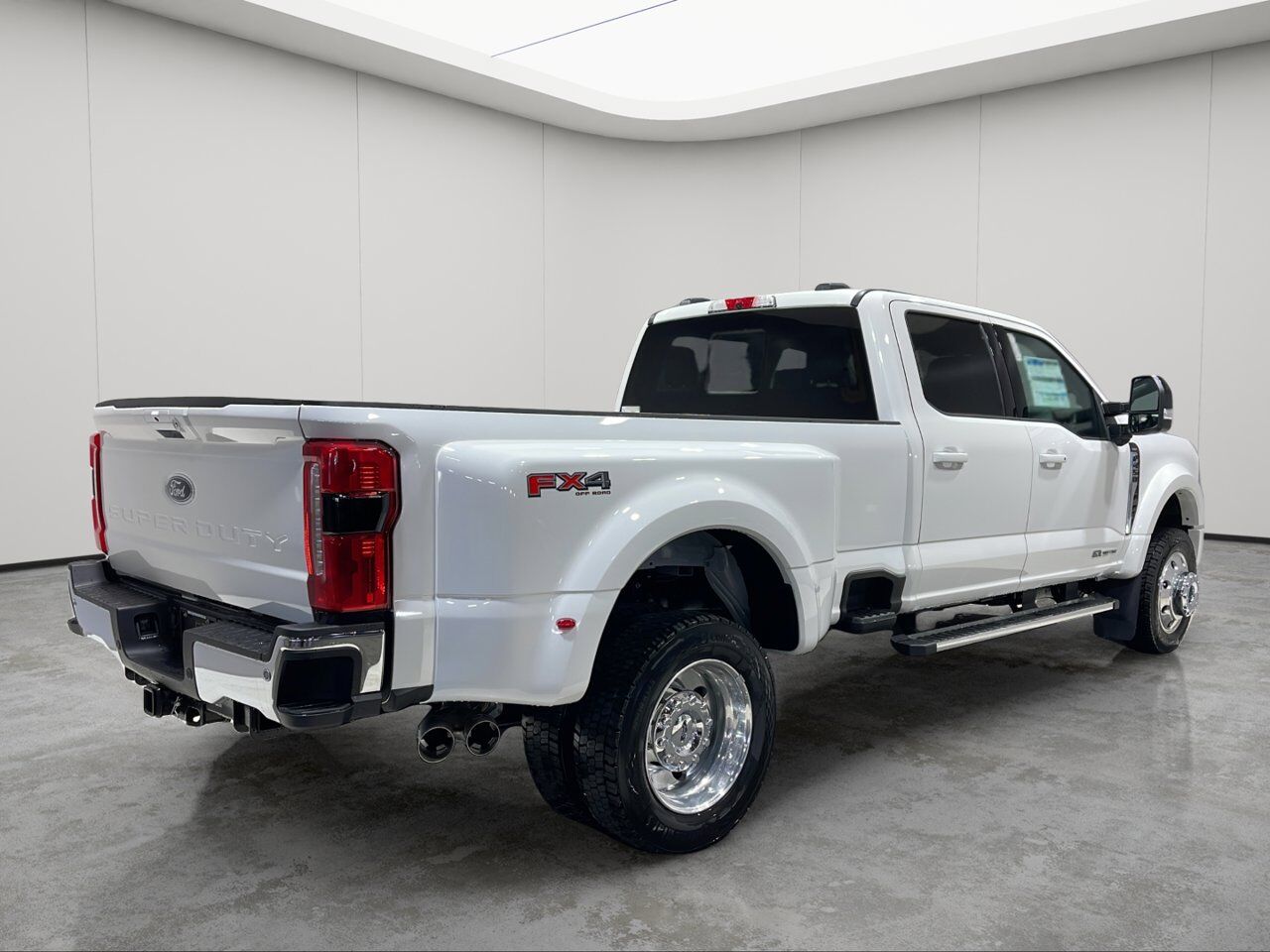 2026 Ford Super Duty F-450 DRW Lariat Sherwood Park AB