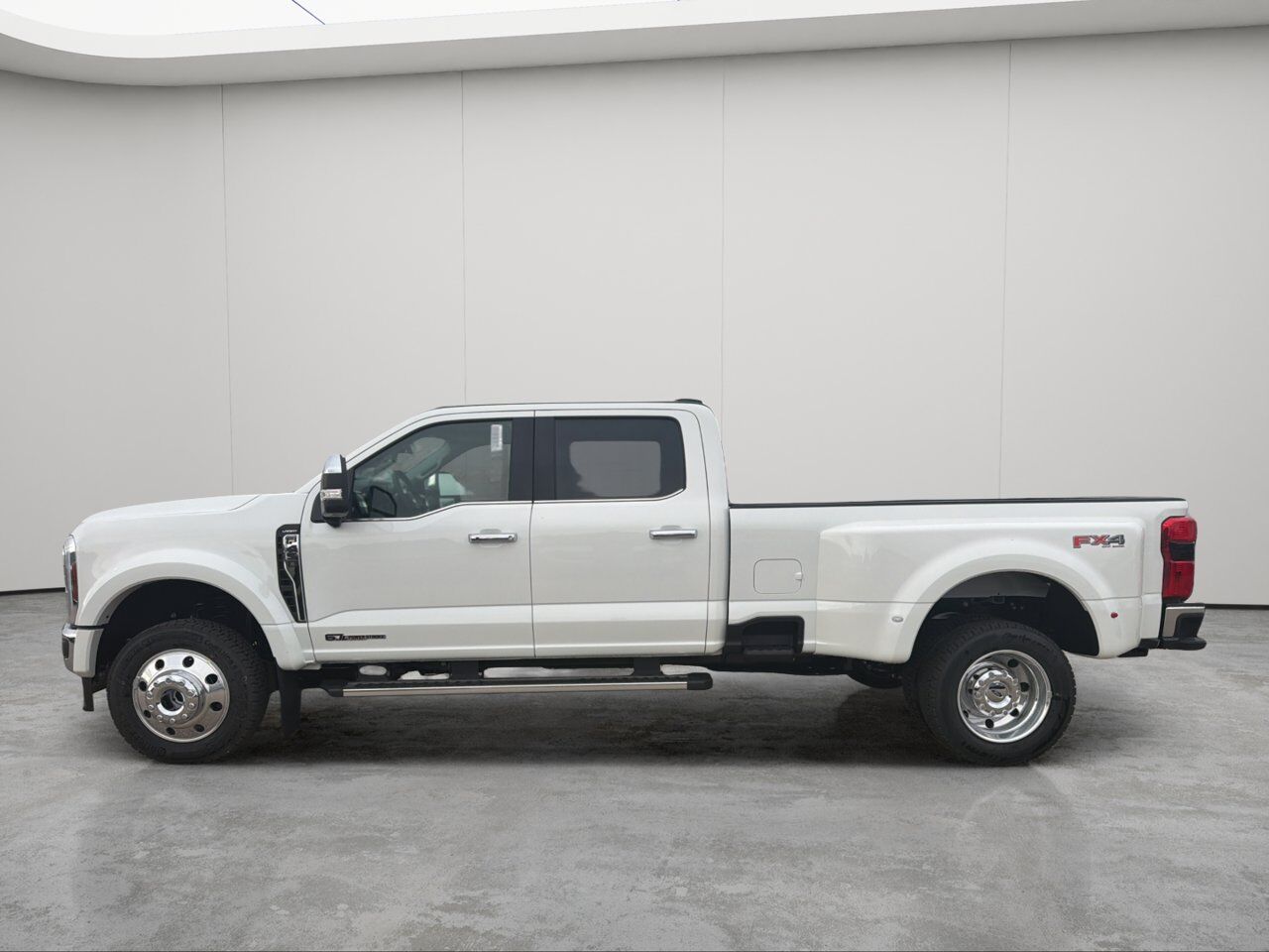 2026 Ford Super Duty F-450 DRW Lariat Sherwood Park AB