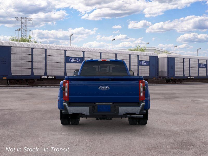2026 Ford Super Duty F-450 DRW Lariat