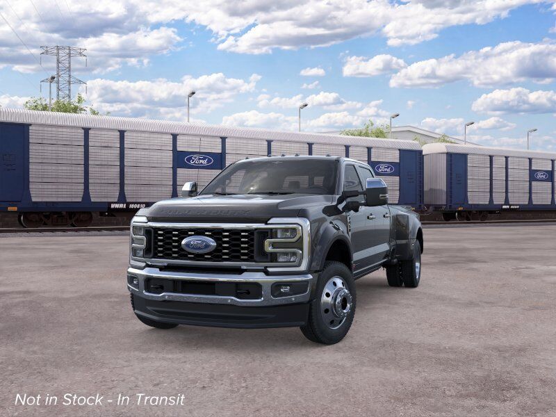 2026 Ford Super Duty F-450 DRW Lariat