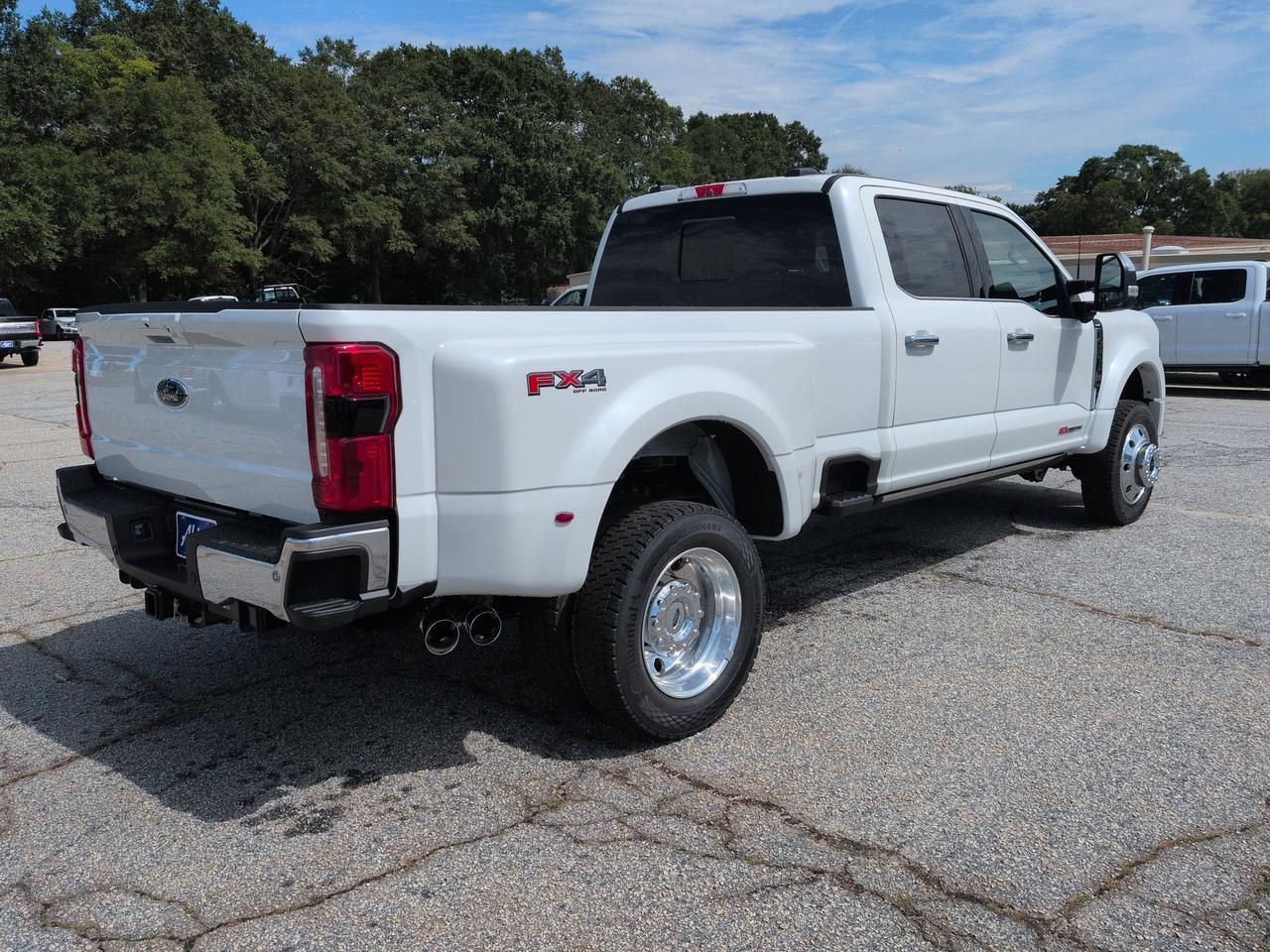 2026 Ford Super Duty F-450 DRW Lariat Winder GA