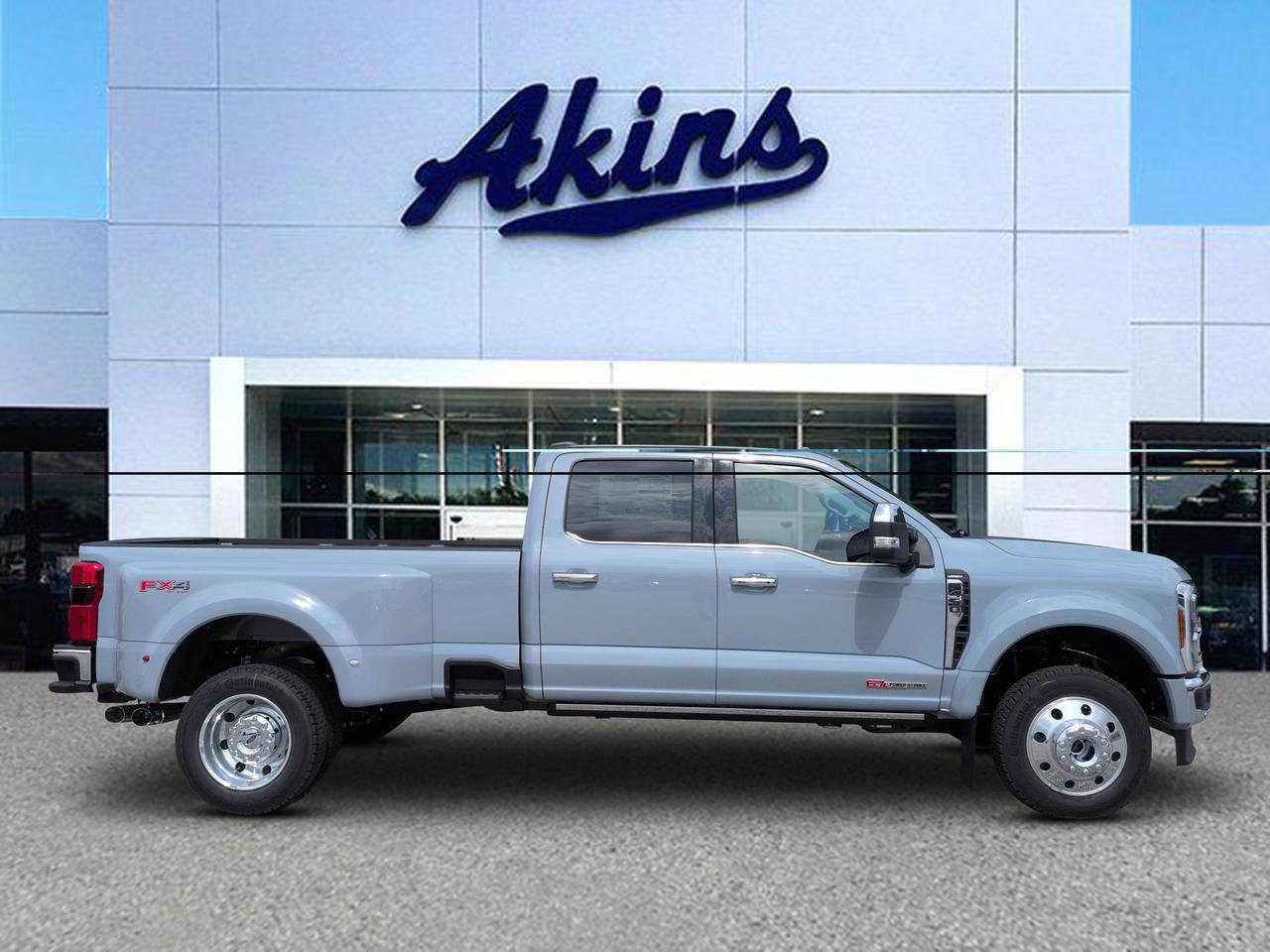 2026 Ford Super Duty F-450 DRW Lariat