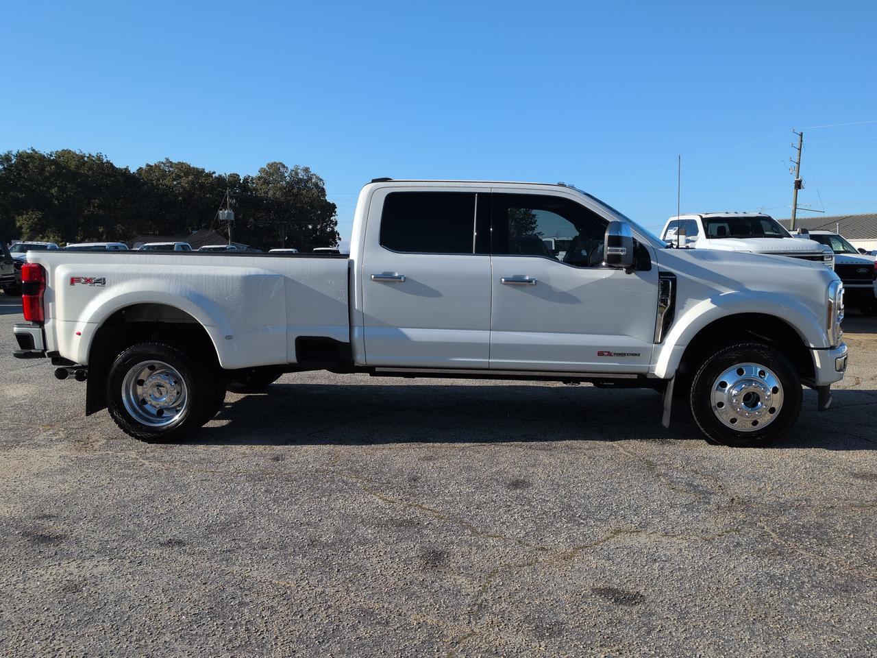 2026 Ford Super Duty F-450 DRW Platinum Appleton WI