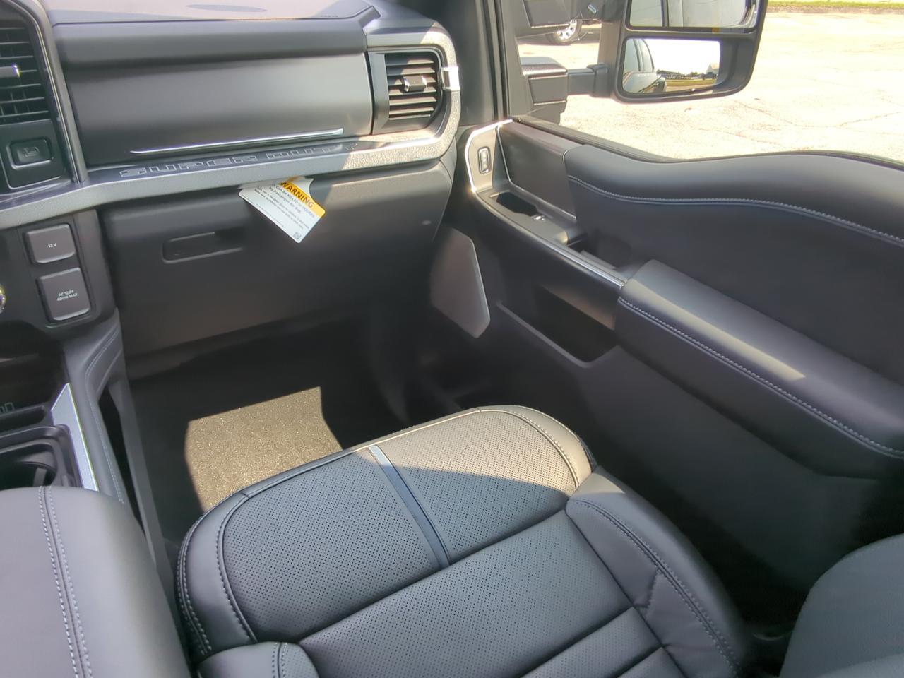 2026 Ford Super Duty F-450 DRW Platinum Appleton WI