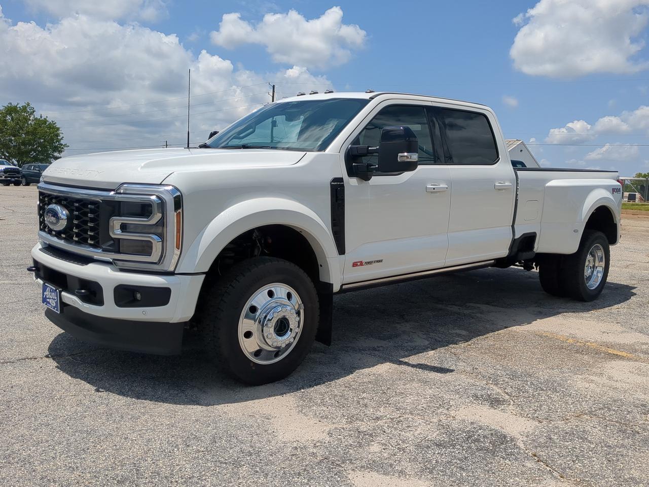 2026 Ford Super Duty F-450 DRW Platinum Appleton WI