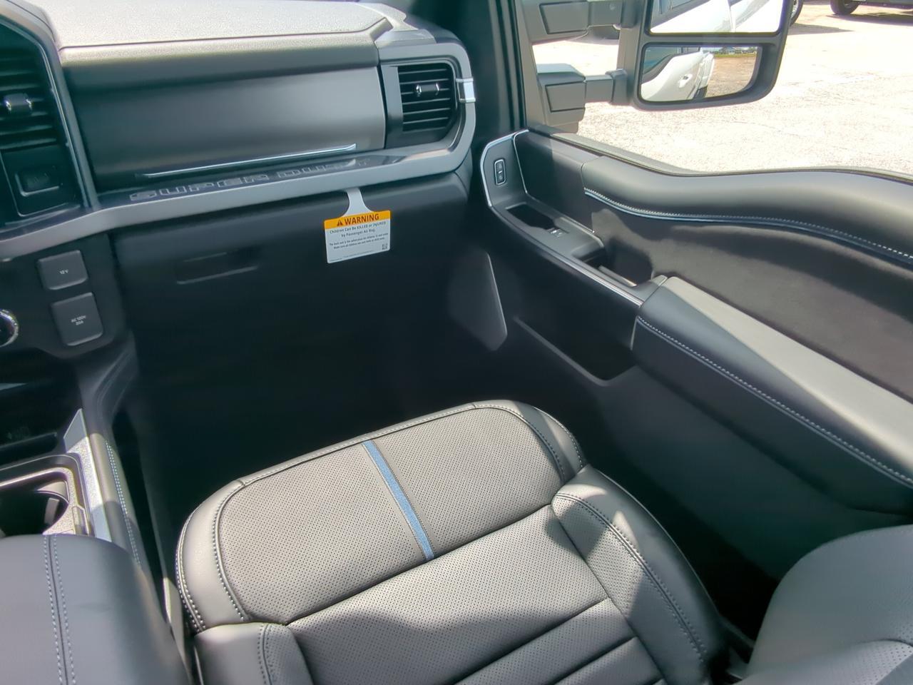 2026 Ford Super Duty F-450 DRW Platinum Appleton WI