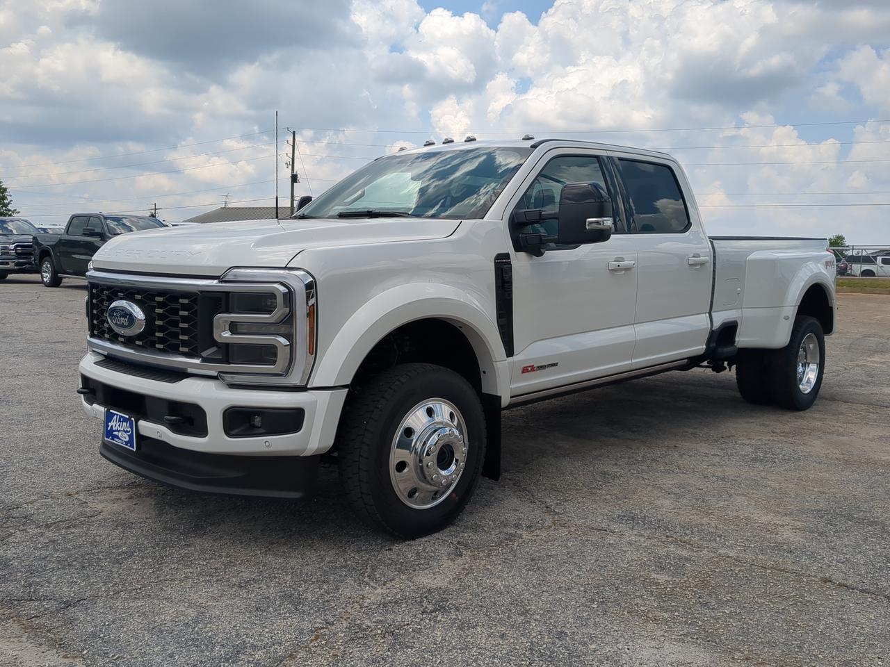 2026 Ford Super Duty F-450 DRW Platinum Appleton WI