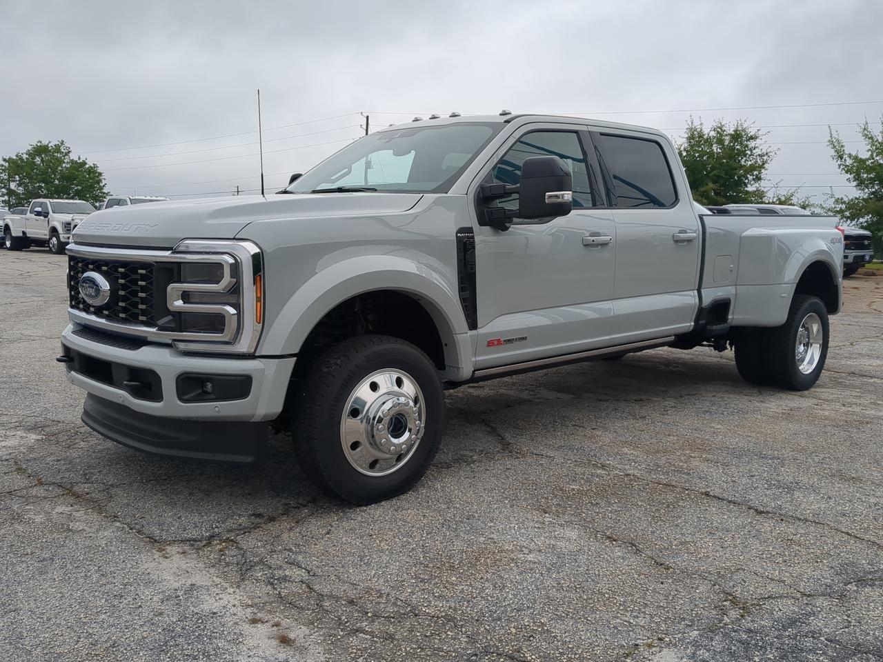 2026 Ford Super Duty F-450 DRW Platinum Appleton WI