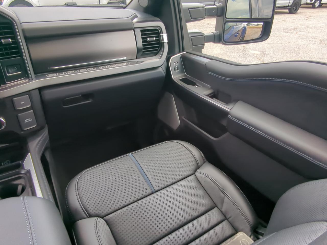 2026 Ford Super Duty F-450 DRW Platinum Appleton WI