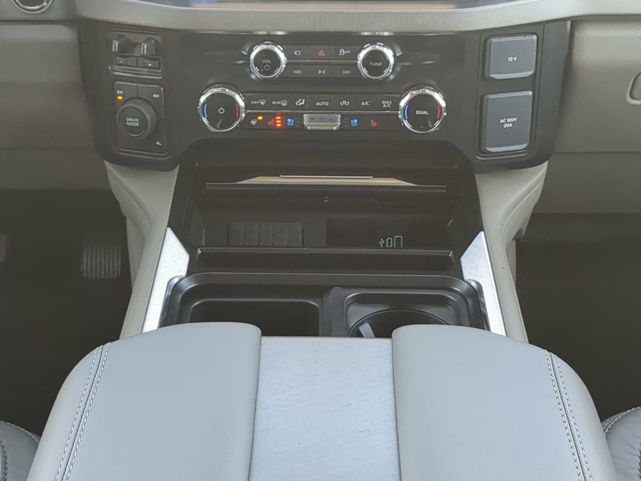 2026 Ford Super Duty F-450 DRW Platinum Plus Appleton WI