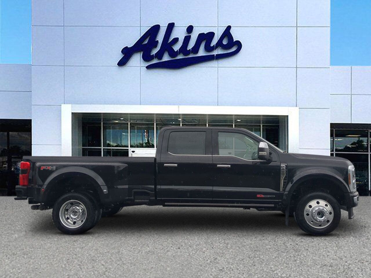 2026 Ford Super Duty F-450 DRW Platinum Plus