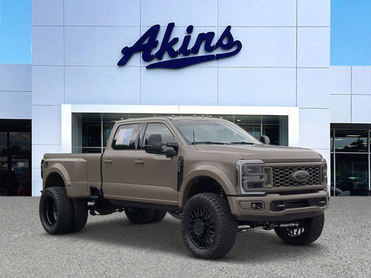 2026 Ford Super Duty F-450 DRW Platinum Plus