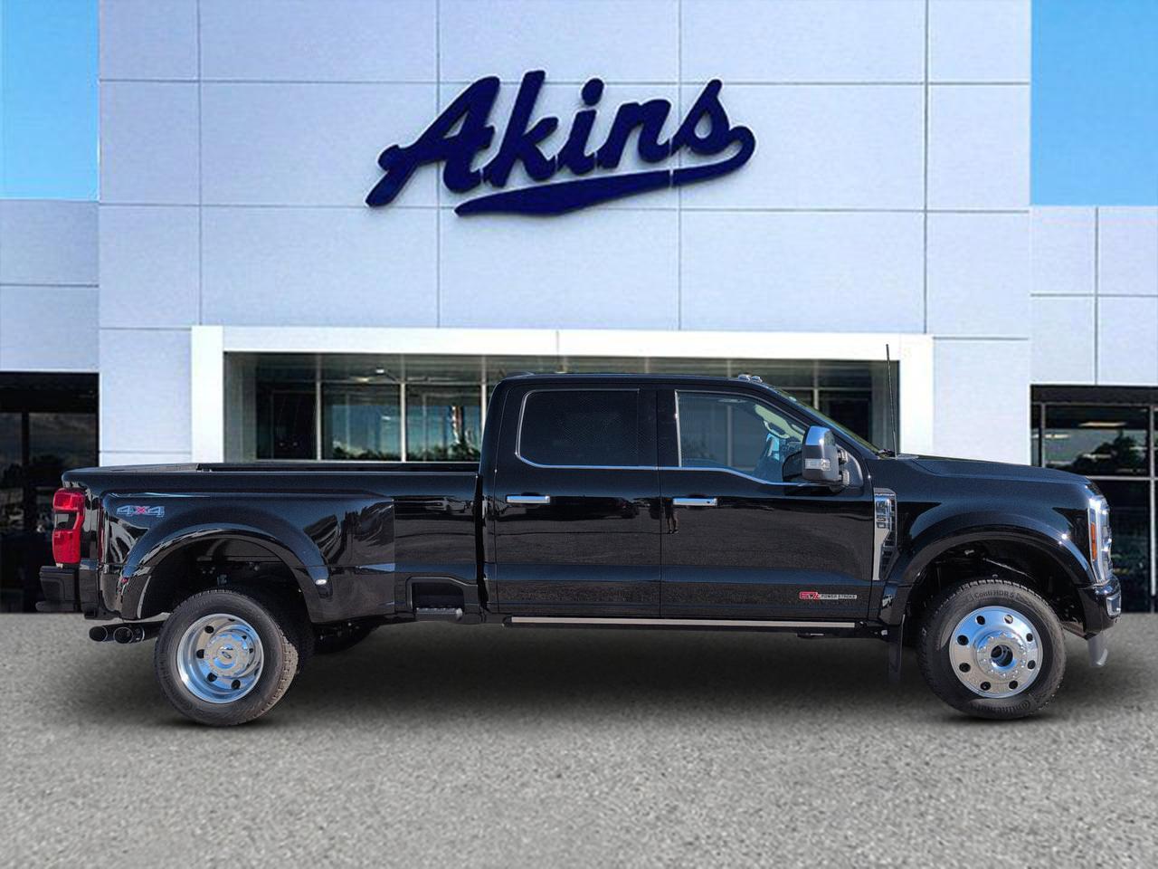 2026 Ford Super Duty F-450 DRW Platinum Plus