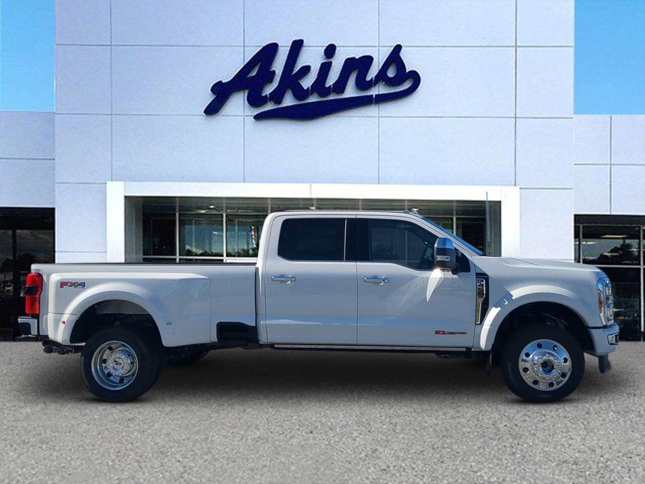 2026 Ford Super Duty F-450 DRW Platinum Plus