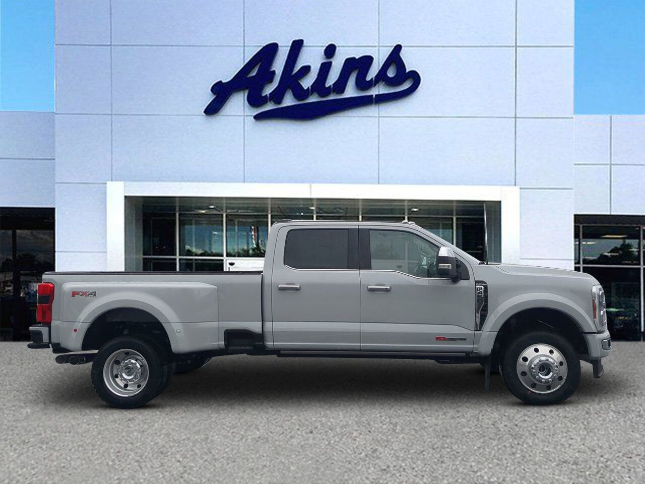 2026 Ford Super Duty F-450 DRW