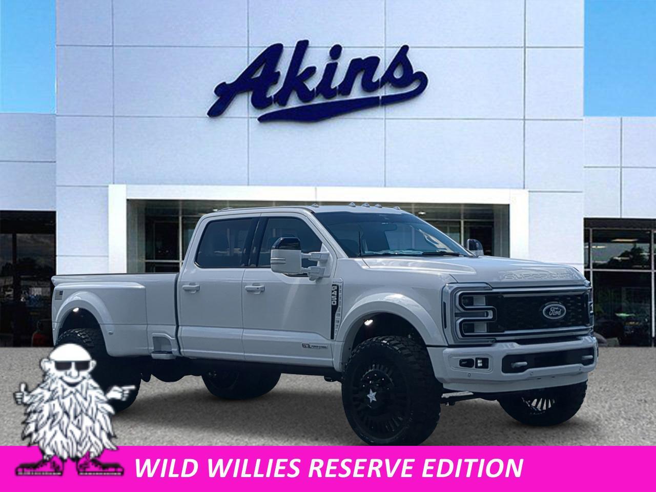 2026 Ford F-450 Platinum 4x4 Crew Cab 8' Box DRW's photo