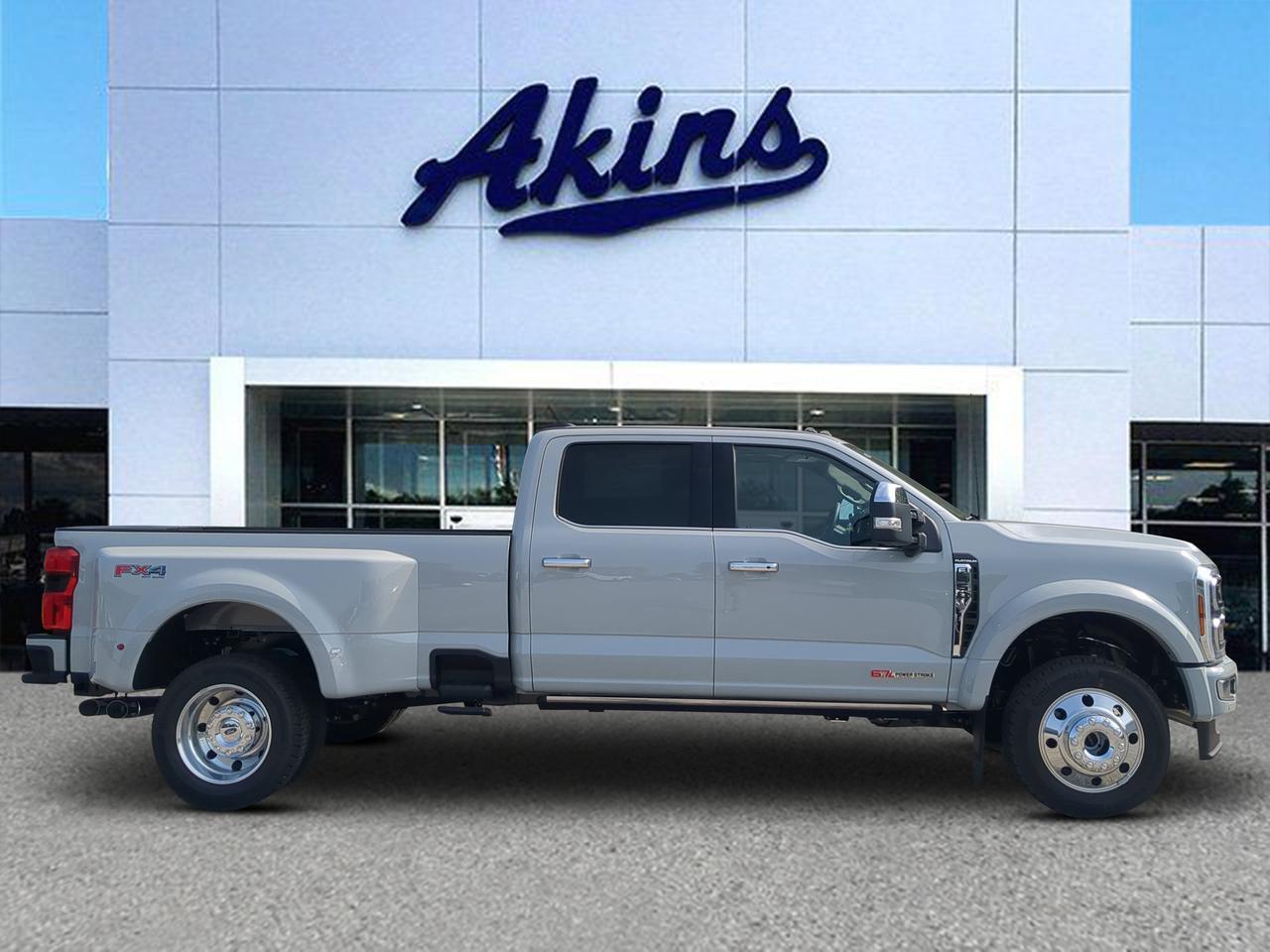 2026 Ford Super Duty F-450 DRW Platinum Plus