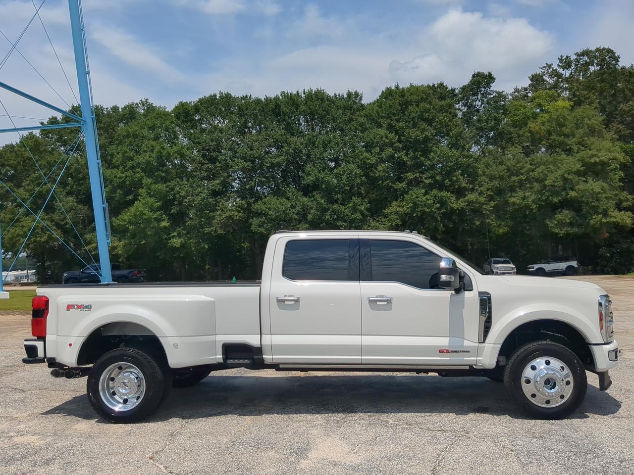 2026 Ford Super Duty F-450 DRW Platinum Winder GA