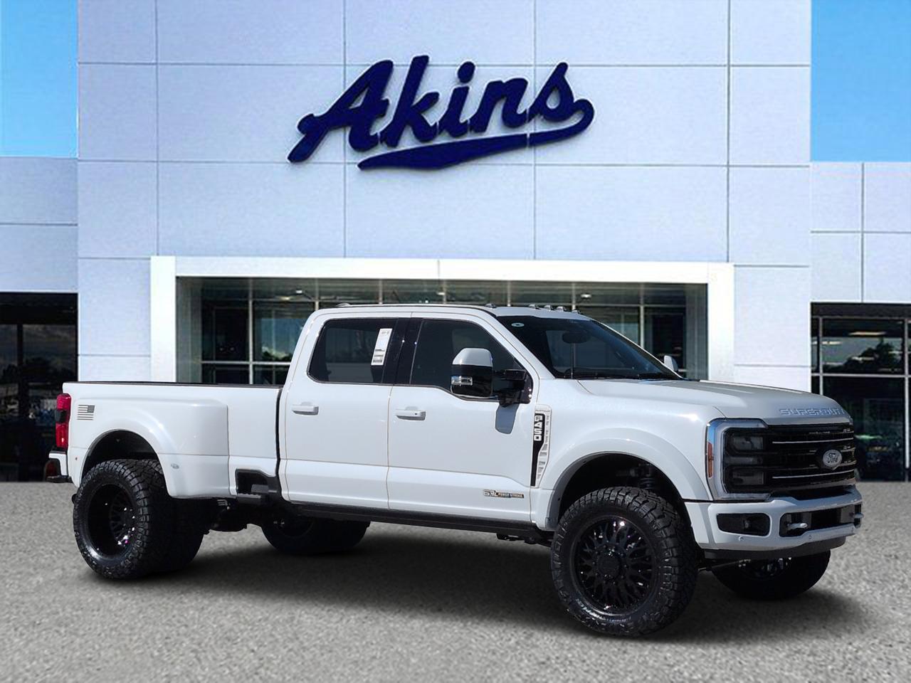2026 Ford Super Duty F-450 DRW Platinum
