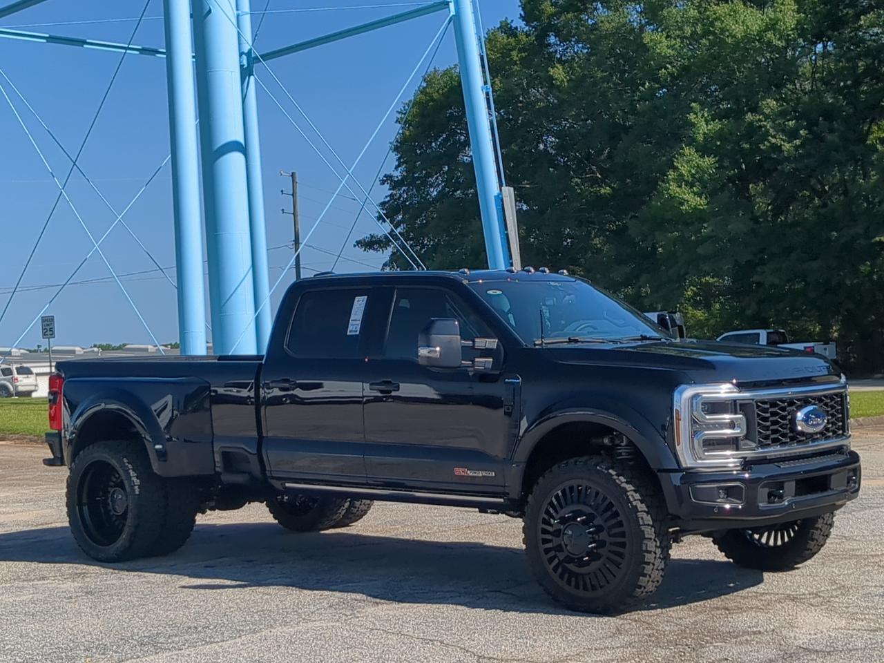 2026 Ford Super Duty F-450 DRW Platinum