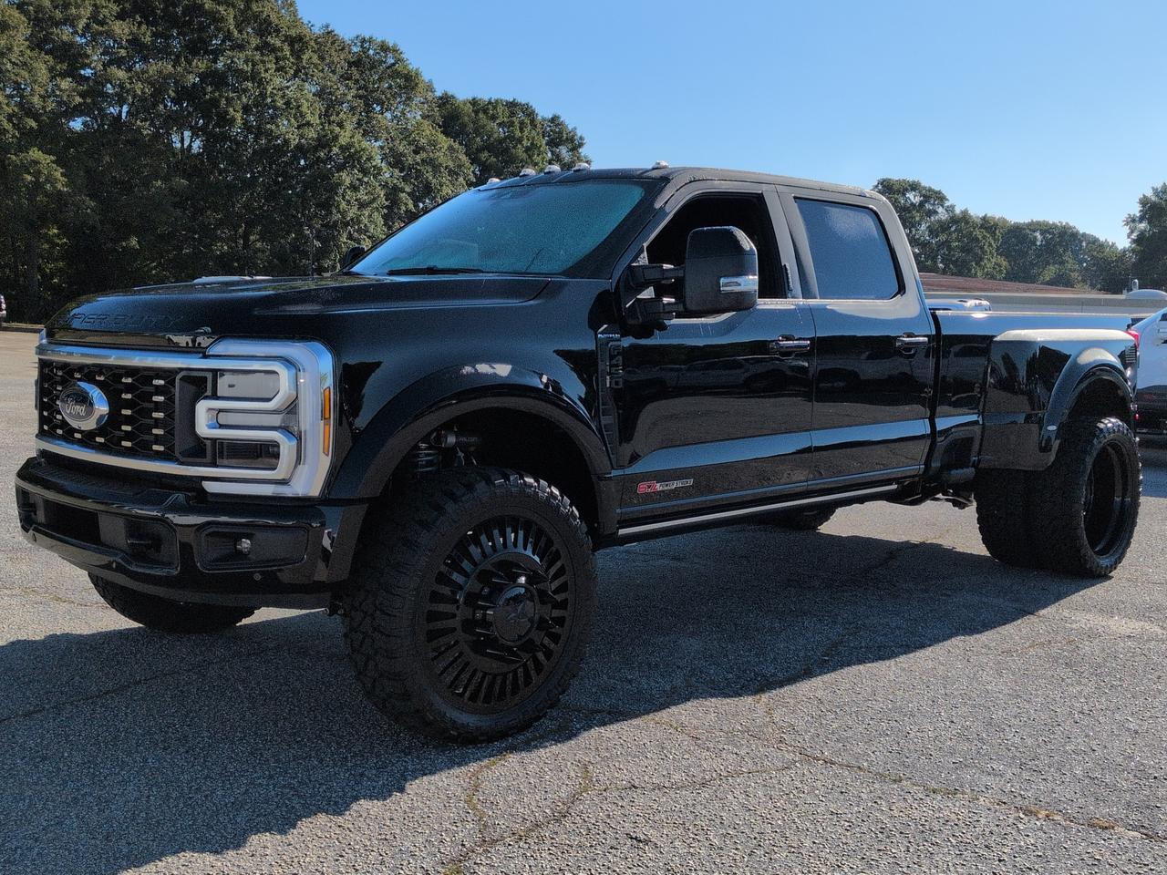 2026 Ford Super Duty F-450 DRW Platinum Winder GA