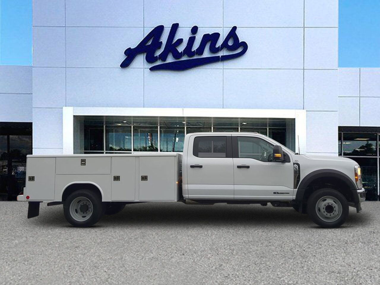 2026 Ford Super Duty F-450 DRW Service Body